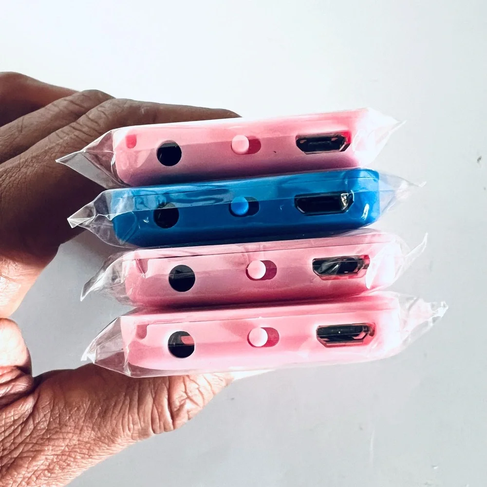 MP3 Pink / Blue Portable Audio Player With Comes USB Cord Only One For $20 - Picture 3 of 6